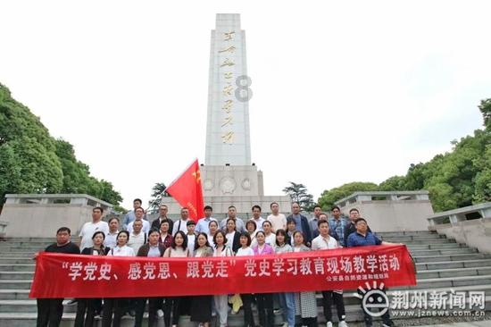 逃离洁白的宾馆
